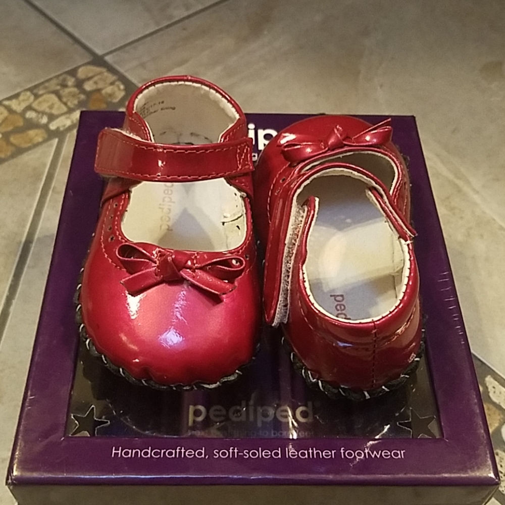 Baby girl Isabella pediped red patent shoe